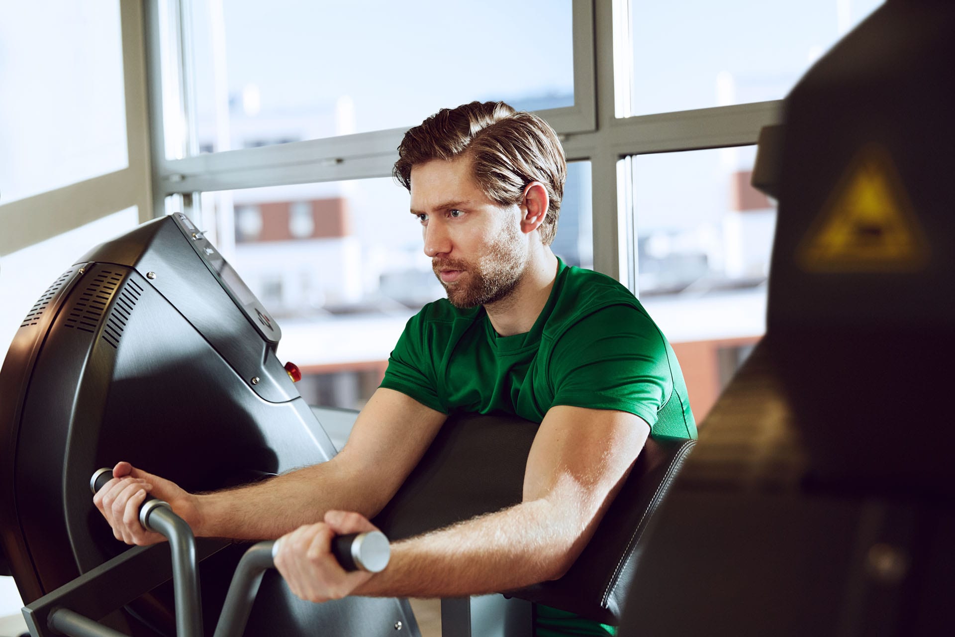 FIT IN 35 MINUTEN 2x 35 Minuten Training in 10 Tagen reichen aus, um Ihre Ziele zu erreichen.
